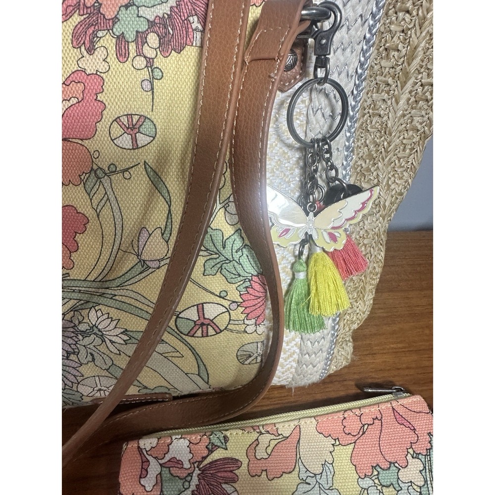 SAKROOTS Meadow Sunlight Tote With Wallet And Makeup Bag - Picture 3 of 12